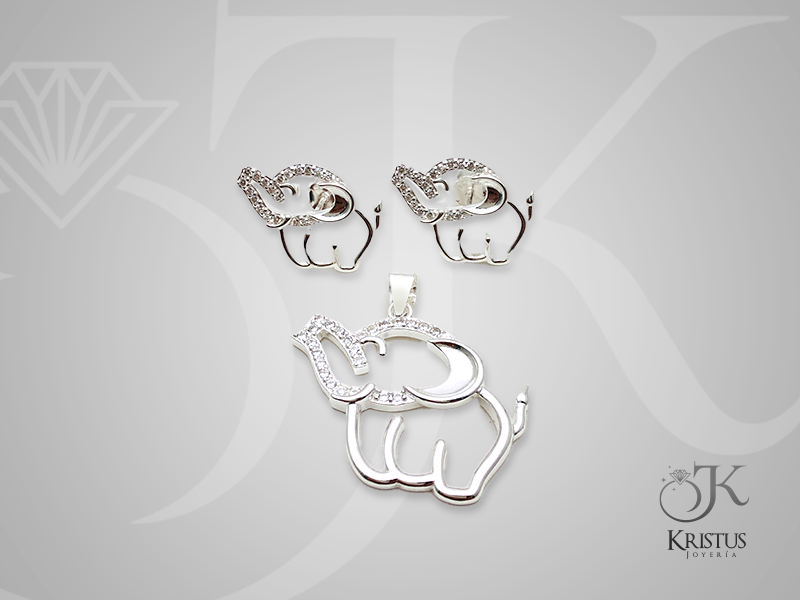 Conjunto Elegante en Plata Fina 925 con Circones  Símbolo de Sofisticación y Riqueza