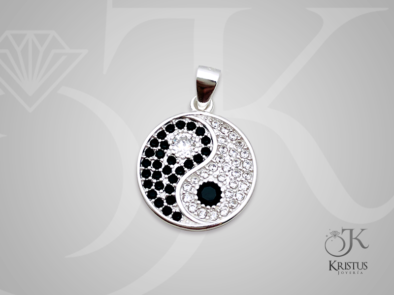 Colgante de Yin Yang con Circones de Plata Fina Ley 925 - Armonía y Equilibrio