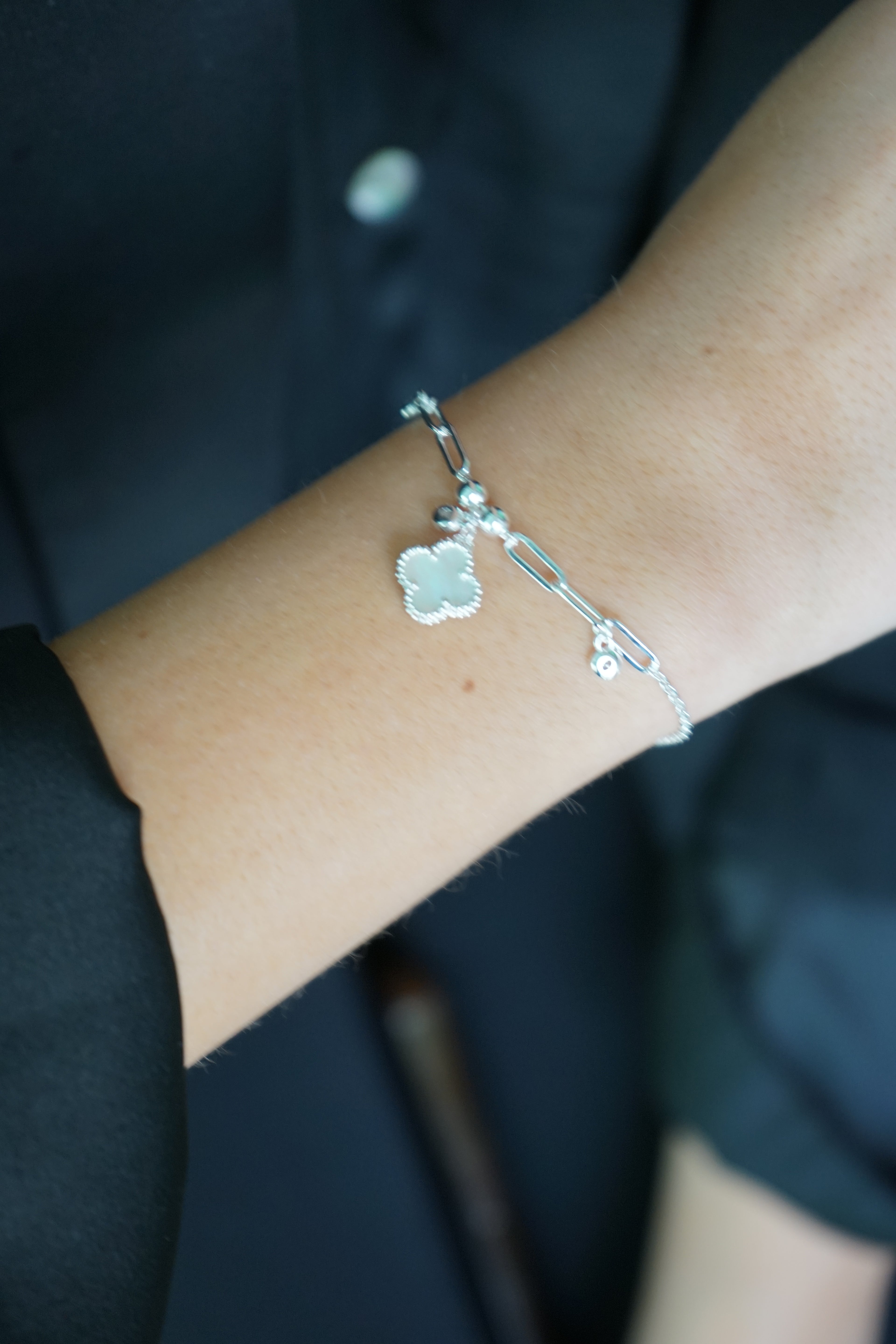 Pulsera Clover Charm – Plata Fina 925